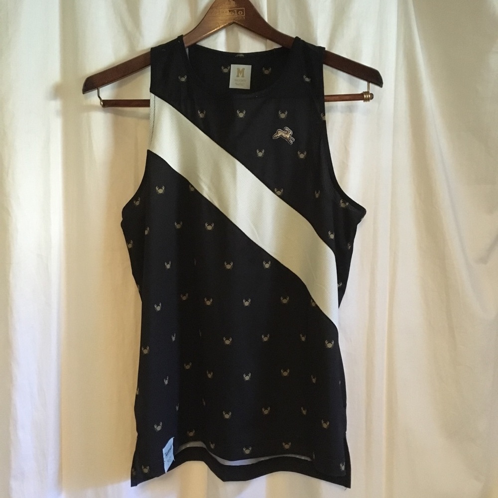 Tracksmith singlet. Crabs. New.